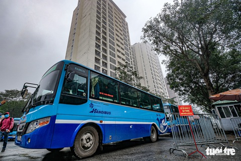 Hơn 240 người hết cách ly tại Hà Nội trở về địa phương - Ảnh 2. Hơn 240 người hết cách ly tại Hà Nội trở về địa phương - Ảnh 2.