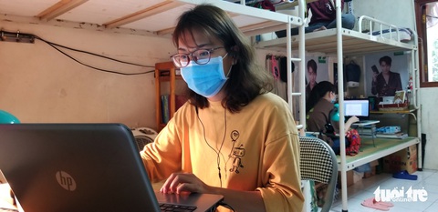 Giúp nhau đo nhiệt độ, khám tim phổi khi tự cách ly - Ảnh 4. Giúp nhau đo nhiệt độ, khám tim phổi khi tự cách ly - Ảnh 4.