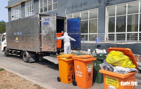 Rác thải từ các khu cách ly, bệnh viện dã chiến được xử lý ra sao? - Ảnh 3. Rác thải từ các khu cách ly, bệnh viện dã chiến được xử lý ra sao? - Ảnh 3.