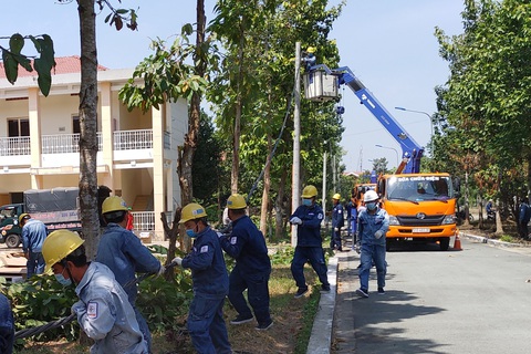 EVNHCMC đảm bảo cấp điện cho thành phố phòng chống dịch COVID-19 - Ảnh 2. EVNHCMC đảm bảo cấp điện cho thành phố phòng chống dịch COVID-19 - Ảnh 2.