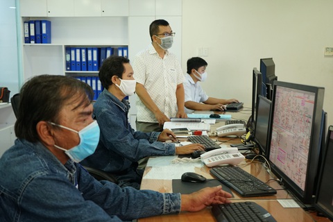 EVNHCMC đảm bảo cấp điện cho thành phố phòng chống dịch COVID-19 - Ảnh 4. EVNHCMC đảm bảo cấp điện cho thành phố phòng chống dịch COVID-19 - Ảnh 4.