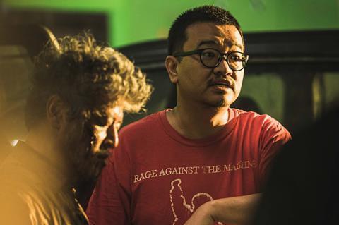 Train to Busan 2: Sẽ rượt đuổi điên rồ như Mad Max? - Ảnh 6. Train to Busan 2: Sẽ rượt đuổi điên rồ như Mad Max? - Ảnh 6.