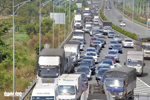 Kẹt xe nhưng cao tốc TP.HCM - Long Thành - Dầu Giây không xả trạm. Vì sao? - Ảnh 1. Kẹt xe nhưng cao tốc TP.HCM - Long Thành - Dầu Giây không xả trạm. Vì sao? - Ảnh 1.