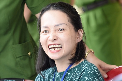 Nhật ký mùa dịch: Tôi bật khóc khi đọc Việt Nam cố lên! - Ảnh 1. Nhật ký mùa dịch: Tôi bật khóc khi đọc Việt Nam cố lên! - Ảnh 1.