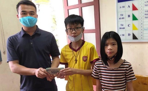Học sinh lớp 7 nhặt được 50 triệu đồng, tìm trả lại người đánh rơi - Ảnh 1. Học sinh lớp 7 nhặt được 50 triệu đồng, tìm trả lại người đánh rơi - Ảnh 1.
