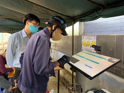 Kiôt khai báo y tế giúp truy tìm dấu vết người nghi nhiễm COVID-19 trong bệnh viện - Ảnh 1. Kiôt khai báo y tế giúp truy tìm dấu vết người nghi nhiễm COVID-19 trong bệnh viện - Ảnh 1.