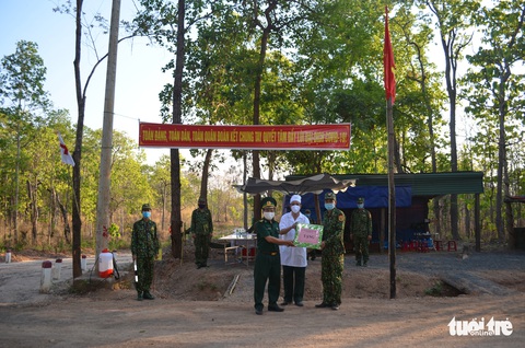 Những chốt chặn dịch trong lòng rừng - Ảnh 10. Những chốt chặn dịch trong lòng rừng - Ảnh 10.