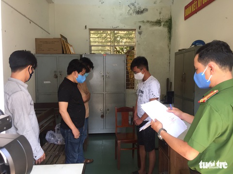Giữa mùa dịch vẫn tụ tập bài bạc, bị vây bắt nên nhảy lầu thiệt mạng - Ảnh 3. Giữa mùa dịch vẫn tụ tập bài bạc, bị vây bắt nên nhảy lầu thiệt mạng - Ảnh 3.