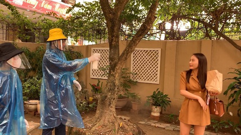Về nhà đi con phiên bản COVID-19 đậm tính tuyên truyền - Ảnh 2. Về nhà đi con phiên bản COVID-19 đậm tính tuyên truyền - Ảnh 2.