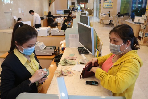 Người buôn gánh bán bưng được giảm lãi suất - Ảnh 4. Người buôn gánh bán bưng được giảm lãi suất - Ảnh 4.