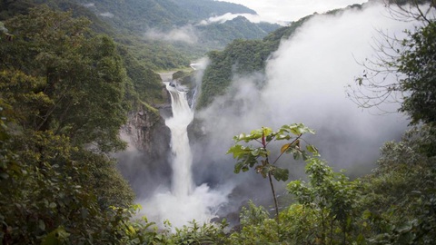 Thác nước cao nhất Ecuador bỗng biến mất vì hố tử thần - Ảnh 1. Thác nước cao nhất Ecuador bỗng biến mất vì hố tử thần - Ảnh 1.