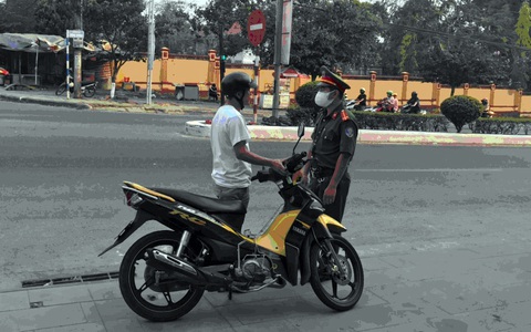 Lạc quan nhưng không được lơ là - Ảnh 3. Lạc quan nhưng không được lơ là - Ảnh 3.