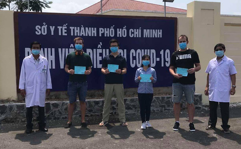 TP.HCM: 3 bệnh nhân liên quan bar Buddha và 5 người khác xuất viện - Ảnh 1. TP.HCM: 3 bệnh nhân liên quan bar Buddha và 5 người khác xuất viện - Ảnh 1.