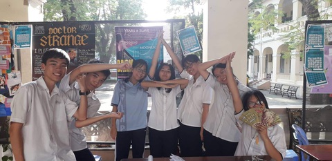 Học sinh Lê Hồng Phong làm máy rửa tay tự động tặng cho trường - Ảnh 2. Học sinh Lê Hồng Phong làm máy rửa tay tự động tặng cho trường - Ảnh 2.