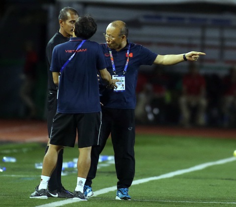 AFF Cup 2020: Ông Park có thể mất quyền chỉ đạo tuyển Việt Nam - Ảnh 1. AFF Cup 2020: Ông Park có thể mất quyền chỉ đạo tuyển Việt Nam - Ảnh 1.