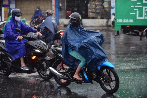 Mưa lớn giải nhiệt sau thời gian dài nắng nóng tại TP.HCM - Ảnh 11. Mưa lớn giải nhiệt sau thời gian dài nắng nóng tại TP.HCM - Ảnh 11.