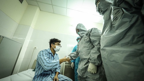 Chạy đua tìm thần dược - Kỳ cuối: Tìm thuốc điều trị bệnh nhân COVID-19 ở Việt Nam - Ảnh 1. Chạy đua tìm thần dược - Kỳ cuối: Tìm thuốc điều trị bệnh nhân COVID-19 ở Việt Nam - Ảnh 1.