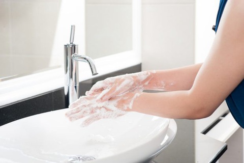 COVID-19 có thể lây qua đường tiêu hóa: hãy rửa tay, rửa tay và rửa tay! - Ảnh 1. COVID-19 có thể lây qua đường tiêu hóa: hãy rửa tay, rửa tay và rửa tay! - Ảnh 1.