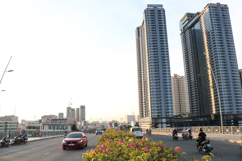 TP.HCM trời trong xanh, chất lượng không khí cải thiện đáng kể sau giãn cách - Ảnh 6. TP.HCM trời trong xanh, chất lượng không khí cải thiện đáng kể sau giãn cách - Ảnh 6.