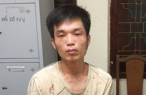Công an và người dân bắt được nghi phạm dùng dao đâm, chém tài xế taxi - Ảnh 1. Công an và người dân bắt được nghi phạm dùng dao đâm, chém tài xế taxi - Ảnh 1.