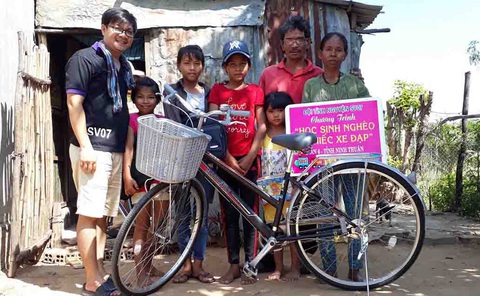Chàng trai hơn 22 năm tình nguyện - Ảnh 1. Chàng trai hơn 22 năm tình nguyện - Ảnh 1.