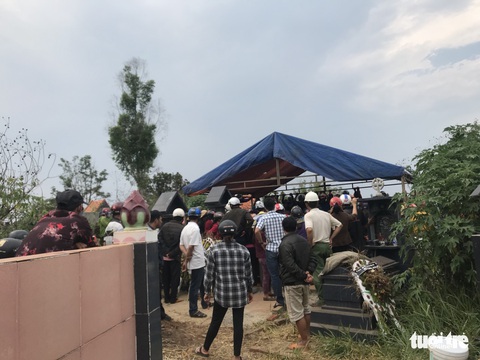 Vụ bí thư xã giết người đốt xác: Trả hài cốt nạn nhân cho gia đình - Ảnh 2. Vụ bí thư xã giết người đốt xác: Trả hài cốt nạn nhân cho gia đình - Ảnh 2.