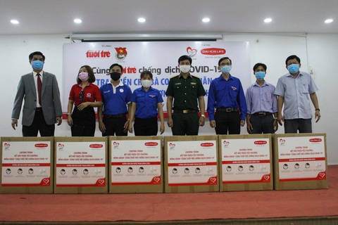 300 triệu đồng Cùng Tuổi Trẻ chống dịch COVID-19 đến tay người nghèo Cần Thơ - Ảnh 3. 300 triệu đồng Cùng Tuổi Trẻ chống dịch COVID-19 đến tay người nghèo Cần Thơ - Ảnh 3.