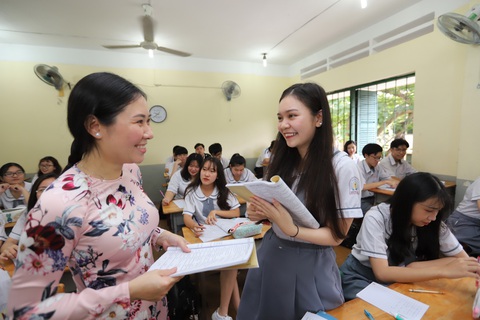 Vì đâu chạy đua với chương trình học? - Ảnh 1. Vì đâu chạy đua với chương trình học? - Ảnh 1.