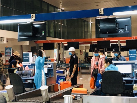 Khách đi Vietnam Airlines bỏ quên trên máy bay gần 6.700 ví, túi, điện thoại... - Ảnh 1. Khách đi Vietnam Airlines bỏ quên trên máy bay gần 6.700 ví, túi, điện thoại... - Ảnh 1.