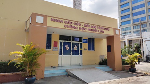 10 người dân Việt Nam hiến phổi cứu phi công Anh, ngành y tìm nguồn từ người chết não - Ảnh 1. 10 người dân Việt Nam hiến phổi cứu phi công Anh, ngành y tìm nguồn từ người chết não - Ảnh 1.