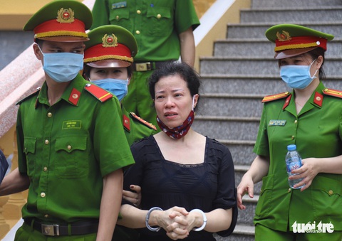 Cựu trưởng phòng khảo thí nói nâng điểm vì ai cũng gù, mình thẳng lưng sẽ thành khuyết tật - Ảnh 2. Cựu trưởng phòng khảo thí nói nâng điểm vì ai cũng gù, mình thẳng lưng sẽ thành khuyết tật - Ảnh 2.