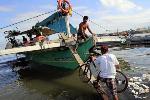 Philippines sơ tán 200.000 dân tránh bão Vongfong - Ảnh 2. Philippines sơ tán 200.000 dân tránh bão Vongfong - Ảnh 2.