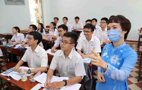 Thầy trò chạy đua với chương trình học, Bộ GD-ĐT nói gì? - Ảnh 1. Thầy trò chạy đua với chương trình học, Bộ GD-ĐT nói gì? - Ảnh 1.