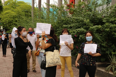TP.HCM hướng dẫn trường công lập và ngoài công lập về học phí - Ảnh 1. TP.HCM hướng dẫn trường công lập và ngoài công lập về học phí - Ảnh 1.