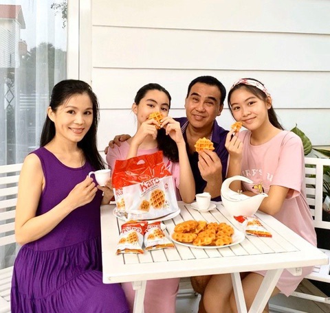 Bánh Karo trứng tươi chà bông gây bão cộng đồng mạng - Ảnh 3. Bánh Karo trứng tươi chà bông gây bão cộng đồng mạng - Ảnh 3.