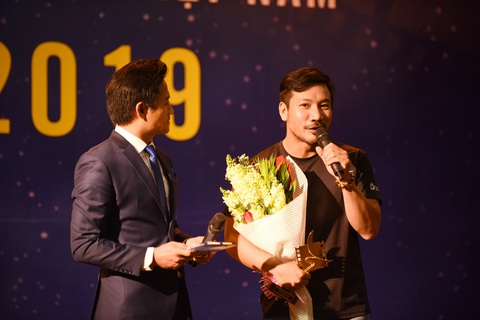 Kiều Minh Tuấn - Cát Phượng nhận Cánh diều, ban tổ chức xin lỗi nhầm tên bé Ngân Chi - Ảnh 3. Kiều Minh Tuấn - Cát Phượng nhận Cánh diều, ban tổ chức xin lỗi nhầm tên bé Ngân Chi - Ảnh 3.