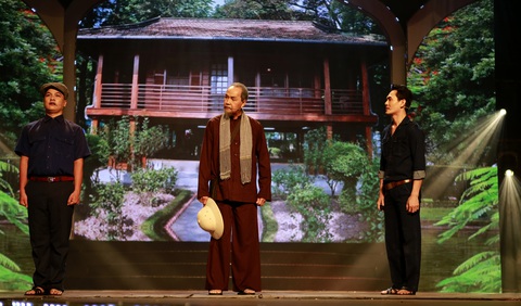 Phát sóng đêm nhạc Hồ Chí Minh - Chân dung một con người vĩ đại - Ảnh 6. Phát sóng đêm nhạc Hồ Chí Minh - Chân dung một con người vĩ đại - Ảnh 6.