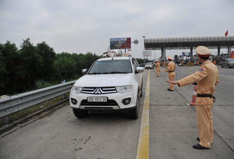 Hơn 13.000 tài xế bị xử lý trong ngày thứ hai ra quân tổng kiểm soát - Ảnh 1. Hơn 13.000 tài xế bị xử lý trong ngày thứ hai ra quân tổng kiểm soát - Ảnh 1.