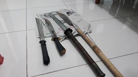 Khởi tố vụ án thanh niên bị chém đứt cánh tay, tử vong giữa phố - Ảnh 1. Khởi tố vụ án thanh niên bị chém đứt cánh tay, tử vong giữa phố - Ảnh 1.