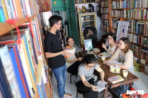 Uống cà phê trả bằng sách tại Sài Gòn - Ảnh 6. Uống cà phê trả bằng sách tại Sài Gòn - Ảnh 6.