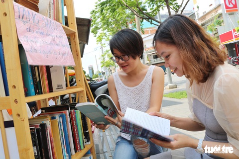 Uống cà phê trả bằng sách tại Sài Gòn - Ảnh 1. Uống cà phê trả bằng sách tại Sài Gòn - Ảnh 1.
