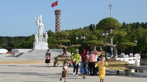Hồi hộp với du lịch hè - Ảnh 1. Hồi hộp với du lịch hè - Ảnh 1.