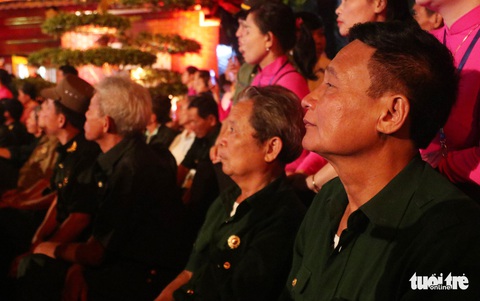 Xúc động cầu truyền hình ‘Hồ Chí Minh - Sáng ngời ý chí Việt Nam’ - Ảnh 5. Xúc động cầu truyền hình ‘Hồ Chí Minh - Sáng ngời ý chí Việt Nam’ - Ảnh 5.
