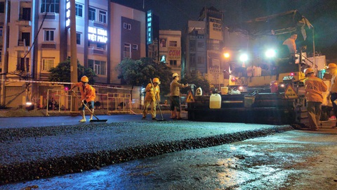 Gấp rút sửa chữa, nâng cấp tuyến đường ngập nước Nguyễn Hữu Cảnh - Ảnh 1. Gấp rút sửa chữa, nâng cấp tuyến đường ngập nước Nguyễn Hữu Cảnh - Ảnh 1.