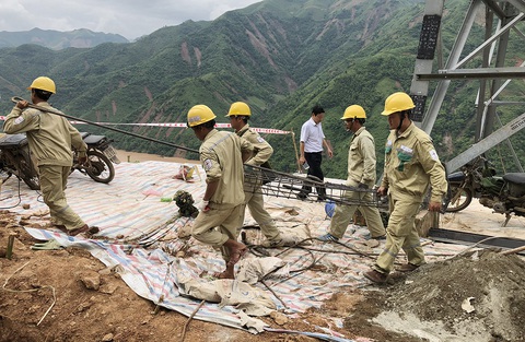Tư nhân làm truyền tải điện: Tiền dồi dào, chờ cơ chế - Ảnh 1. Tư nhân làm truyền tải điện: Tiền dồi dào, chờ cơ chế - Ảnh 1.