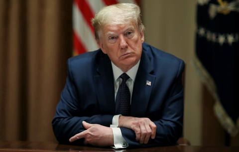 Ông Trump uống 1 viên chống sốt rét ngừa COVID-19 mỗi ngày, chuyên gia sợ dân làm theo - Ảnh 1. Ông Trump uống 1 viên chống sốt rét ngừa COVID-19 mỗi ngày, chuyên gia sợ dân làm theo - Ảnh 1.