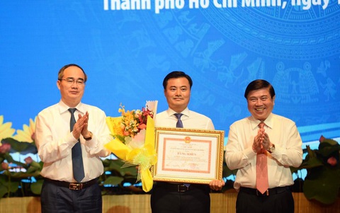 Bí thư Nguyễn Thiện Nhân: Giá trị của thi đua là dám đương đầu với khó khăn - Ảnh 5. Bí thư Nguyễn Thiện Nhân: Giá trị của thi đua là dám đương đầu với khó khăn - Ảnh 5.