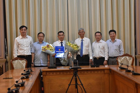 Phó chủ tịch UBND quận 2 giữ chức phó giám đốc Sở Xây dựng - Ảnh 1. Phó chủ tịch UBND quận 2 giữ chức phó giám đốc Sở Xây dựng - Ảnh 1.