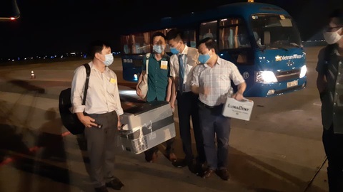 Ca ghép gan xuyên đêm ở TP.HCM nhờ một mầm sống từ Hà Nội - Ảnh 1. Ca ghép gan xuyên đêm ở TP.HCM nhờ một mầm sống từ Hà Nội - Ảnh 1.