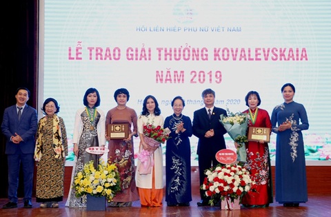 Trao giải thưởng Kovalevskaia cho các nhà khoa học nữ sau 2 tháng hoãn vì dịch COVID-19 - Ảnh 1. Trao giải thưởng Kovalevskaia cho các nhà khoa học nữ sau 2 tháng hoãn vì dịch COVID-19 - Ảnh 1.